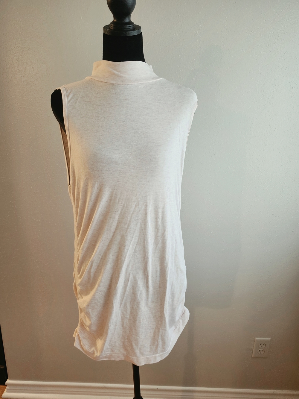 Sleeveless Mock Neck Tank Top - Fabletics